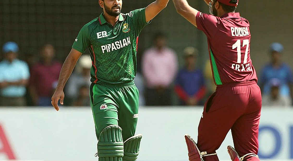 ব্লকচেইন এখন চতুর্থ আম্পায়ার: ক্রিকেটের ভরসা, টাকার পথ ও ভক্তের অধিকার ব্লকচেইন এখন চতুর্থ আম্পায়ার: ক্রিকেটের ভরসা, টাকার পথ ও ভক্তের অধিকার