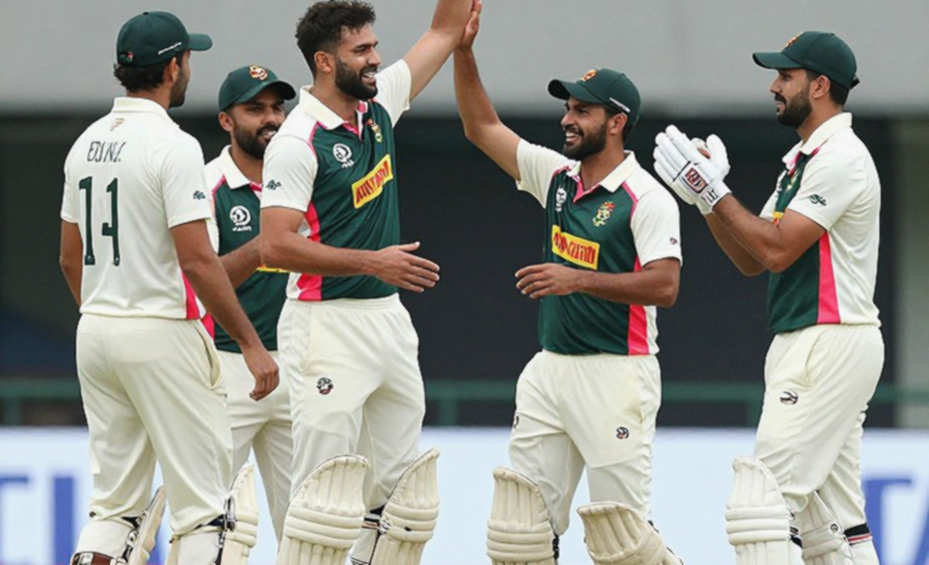 খালি লেজারের সাক্ষ্য: ক্রিকেট-বিশ্লেষণের ডেটা-পাইপলাইন কেন ভাঙে, আর ব্লকচেইন কী সারাতে পারে খালি লেজারের সাক্ষ্য: ক্রিকেট-বিশ্লেষণের ডেটা-পাইপলাইন কেন ভাঙে, আর ব্লকচেইন কী সারাতে পারে