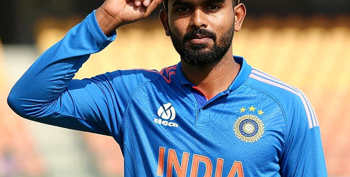 ট্রান্সফার উইন্ডোর আসল হিসাব: ক্রিকেটের বাজারে দাম আর মূল্যের মধ্যে ফারাক কোথায় ট্রান্সফার উইন্ডোর আসল হিসাব: ক্রিকেটের বাজারে দাম আর মূল্যের মধ্যে ফারাক কোথায়