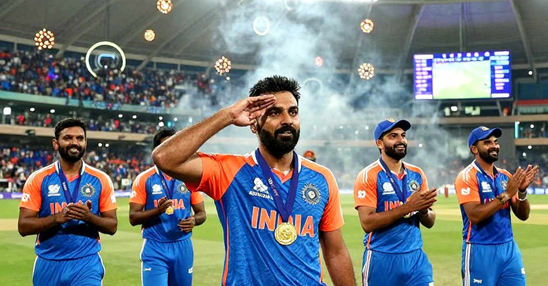 ডারবানে ফেরা চার বোলার ও একটি বন্ধ খাতা: কামিন্স-খাওয়াজার আত্মজীবনী প্রসঙ্গে ডারবানে ফেরা চার বোলার ও একটি বন্ধ খাতা: কামিন্স-খাওয়াজার আত্মজীবনী প্রসঙ্গে